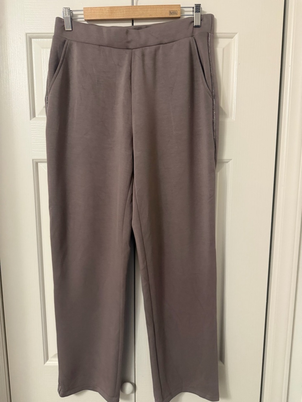 Casual Straight-Leg Pants in Mauve Taupe